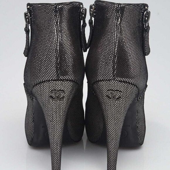 Chanel Silver Metallic Leather Cap Toe Ankle Boots Size 4.5/35 - Picture 5 of 5